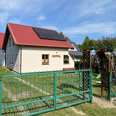 Domek W Zaciszu Debina Debina  Zewnętrze zdjęcie